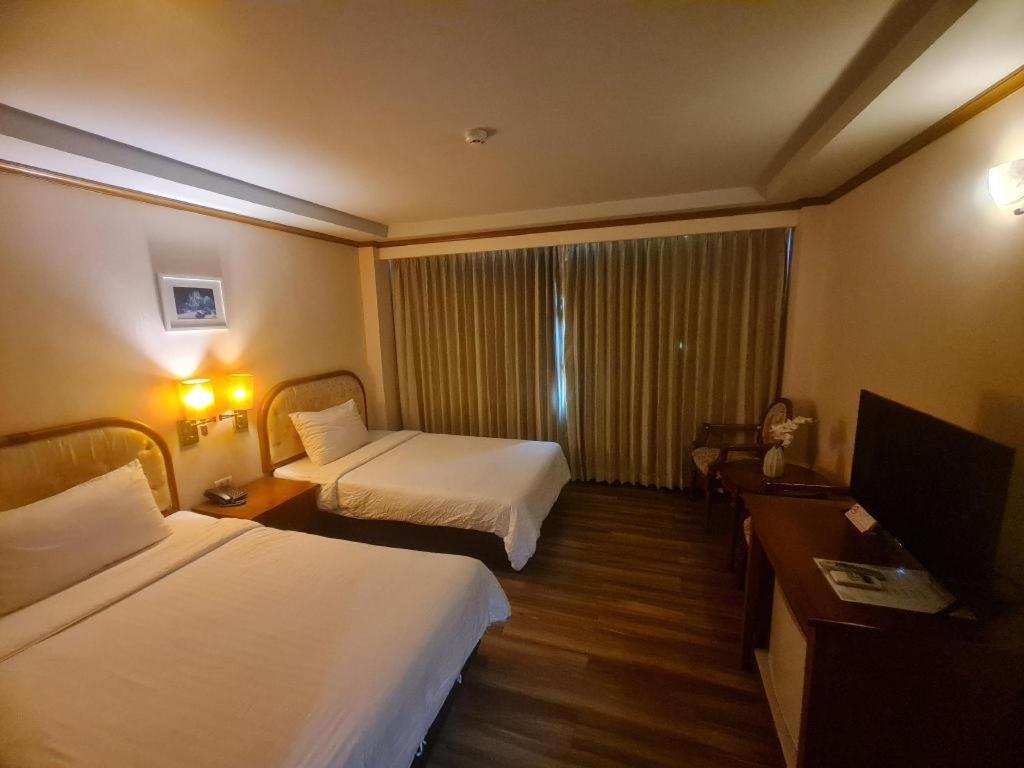 Western Grand Hotel Ratchaburi Banbangkra Kültér fotó