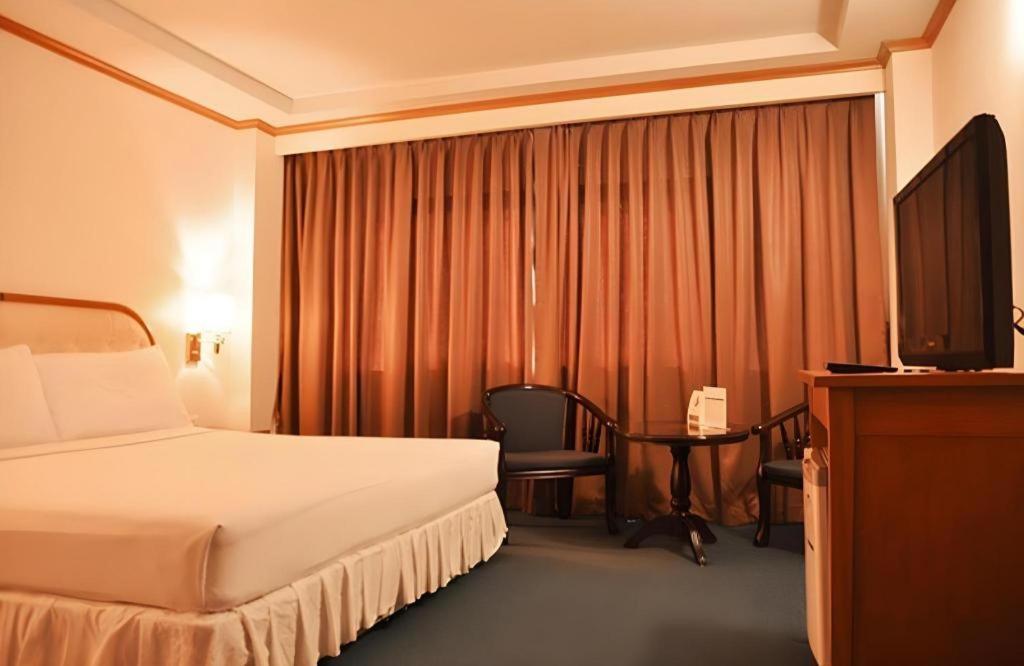 Western Grand Hotel Ratchaburi Banbangkra Kültér fotó