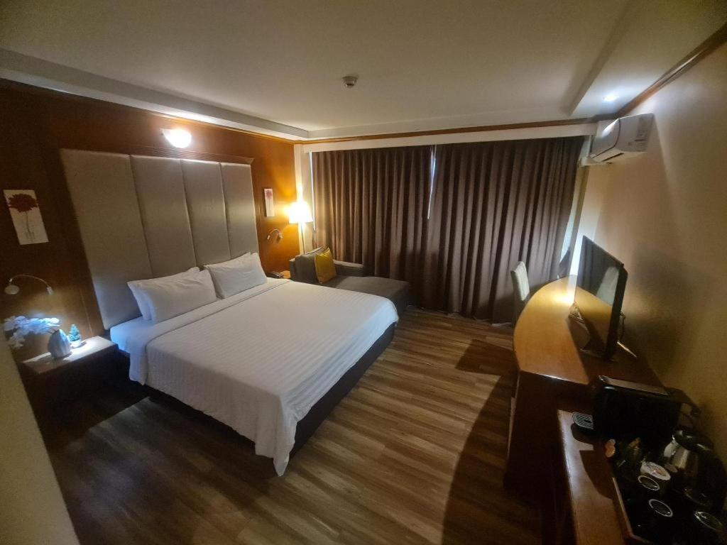 Western Grand Hotel Ratchaburi Banbangkra Kültér fotó