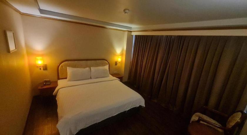 Western Grand Hotel Ratchaburi Banbangkra Kültér fotó