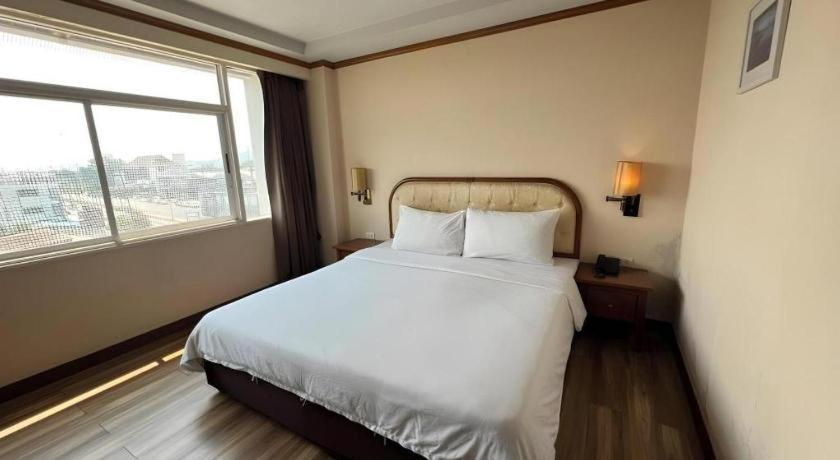 Western Grand Hotel Ratchaburi Banbangkra Kültér fotó
